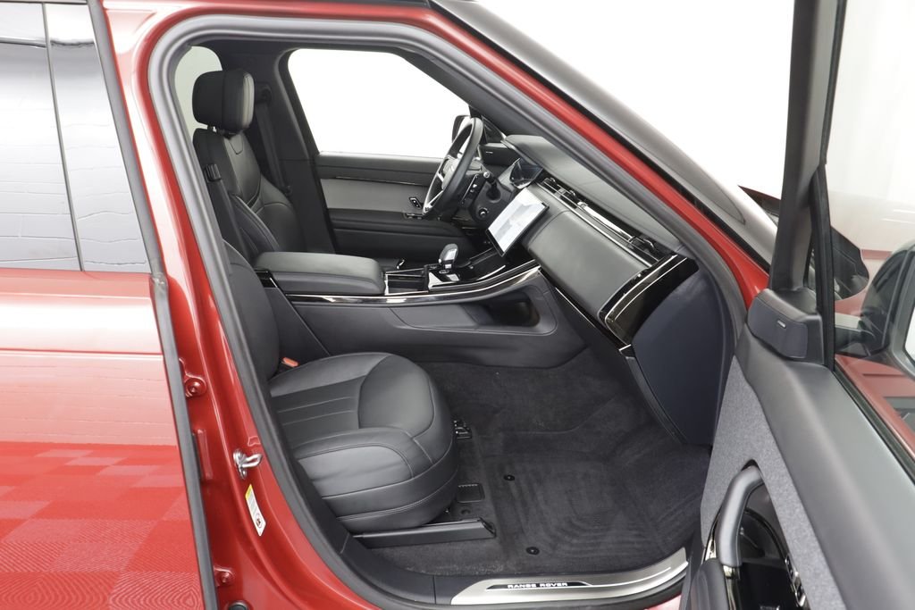 Used 2025 Red Land Rover Dynamic SE image 19