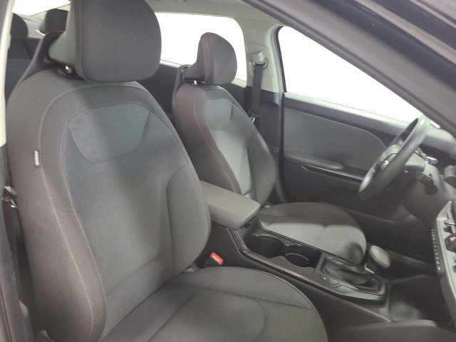 Used 2025 Aurora Black Pearl Kia LXS image 8