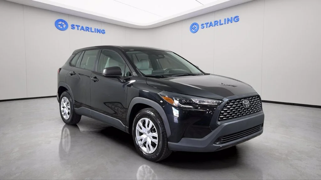 2023 Toyota Corolla Cross L - Photo 13