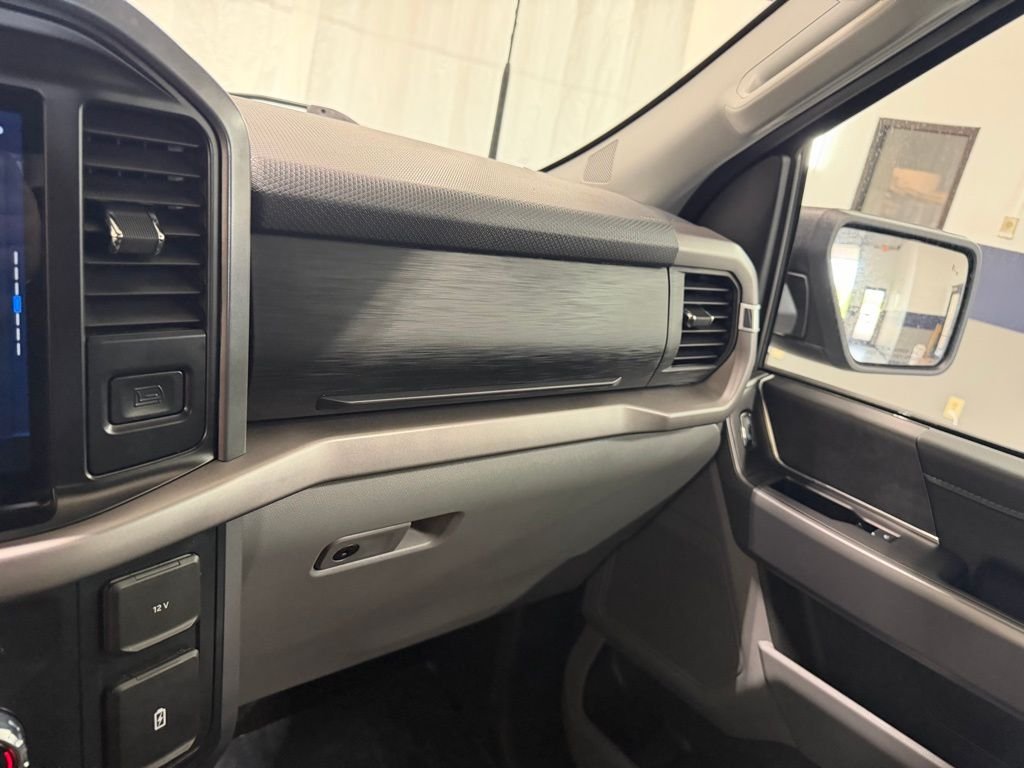 2025 Ford F-150 XLT - Photo 22