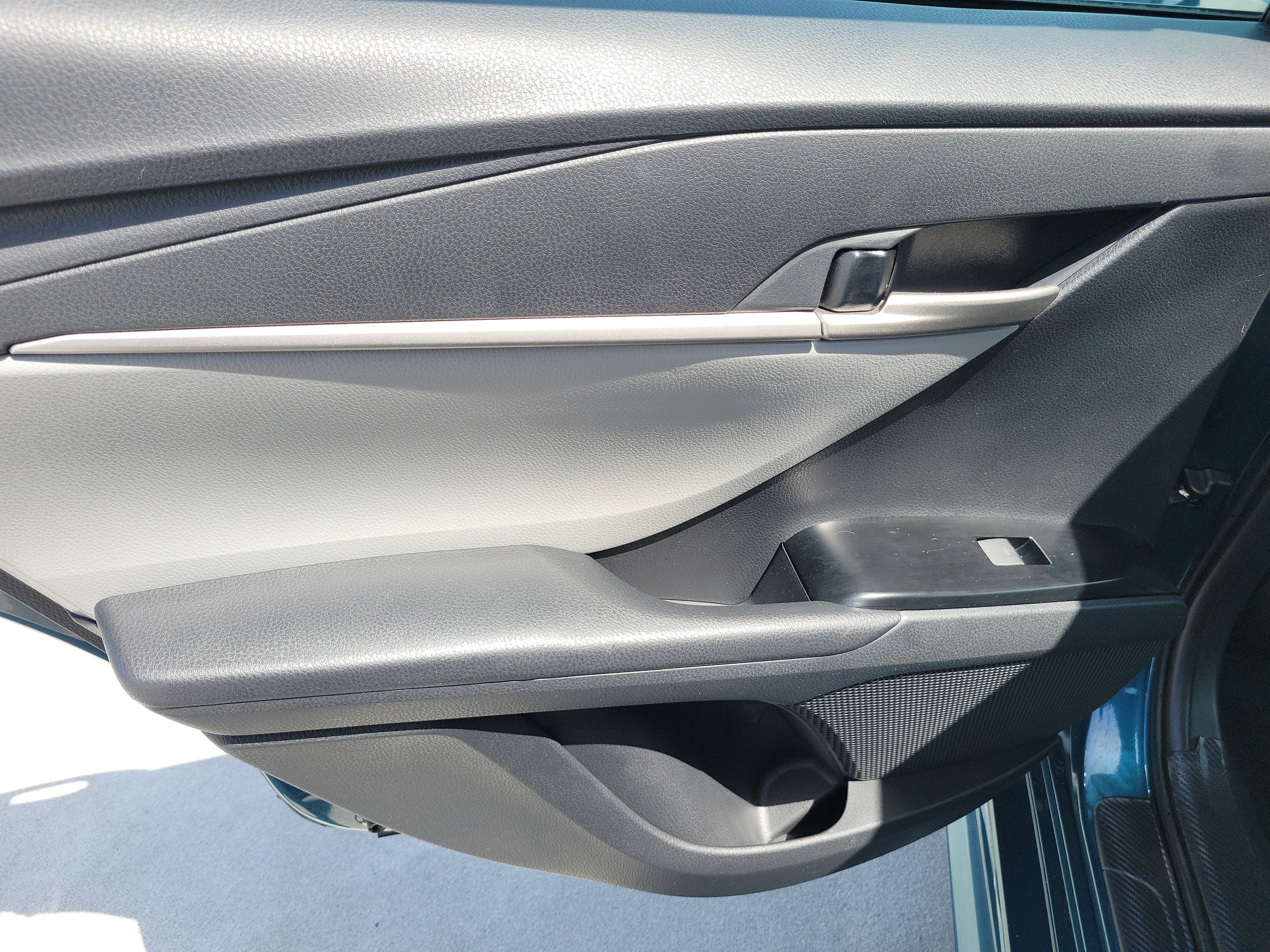 Used 2025 Ocean Toyota SE image 11
