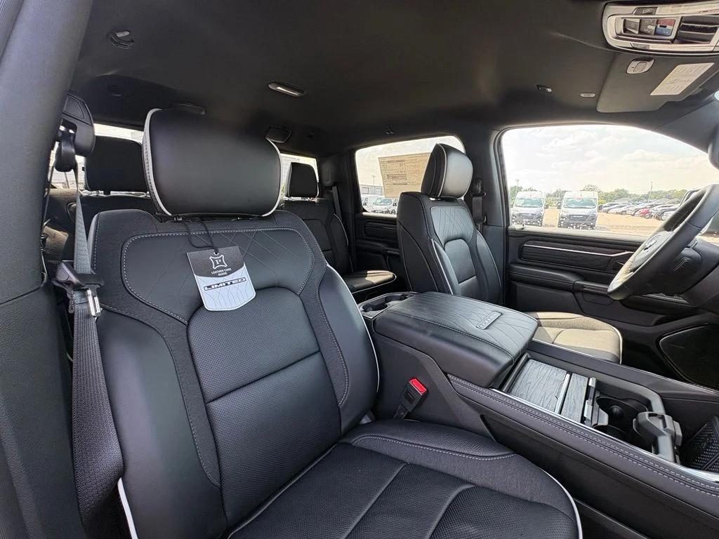 New 2027 Diamond Black Crystal Pearlcoat RAM Limited image 30