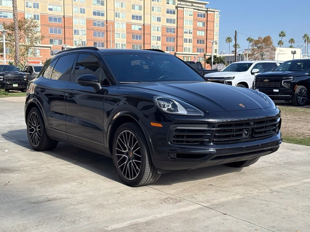 Used 2022  Porsche  image 3