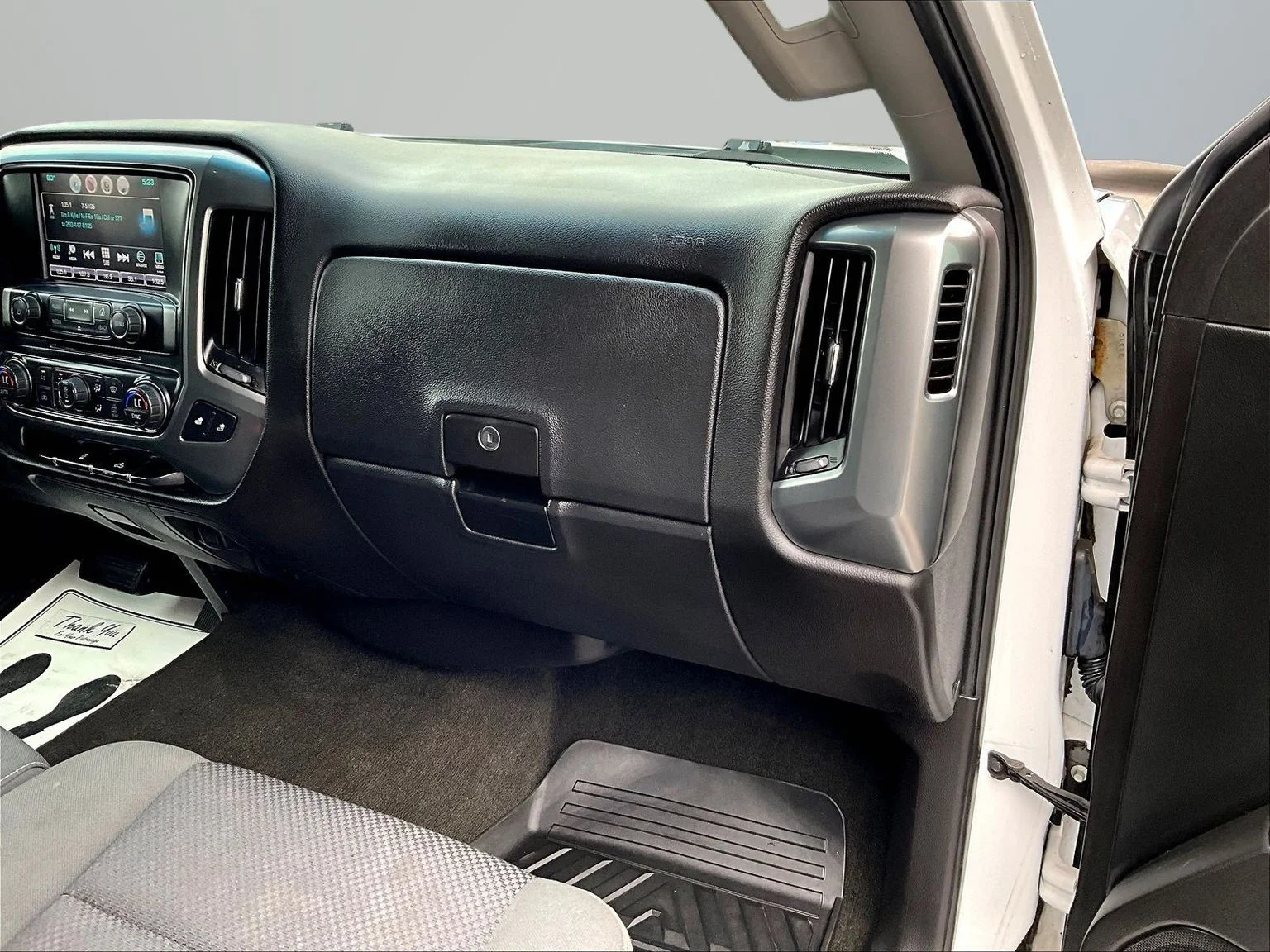 Used 2016 White Chevrolet LT image 18