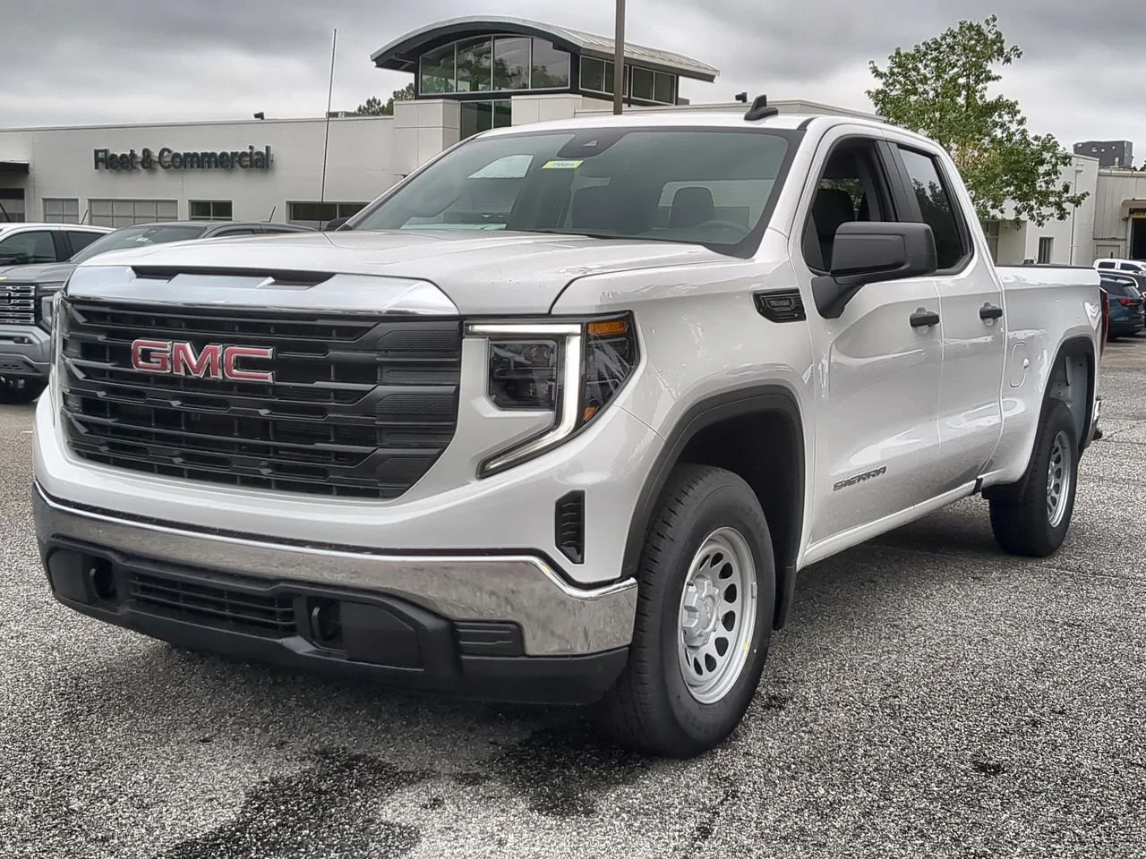 New 2026 Summit White GMC Pro image 4