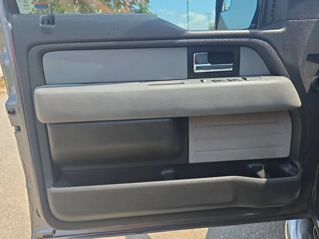 Used 2013 Gray Ford XLT image 26