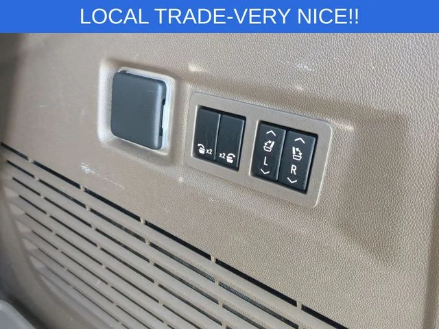 Used 2023 White GMC Denali image 38