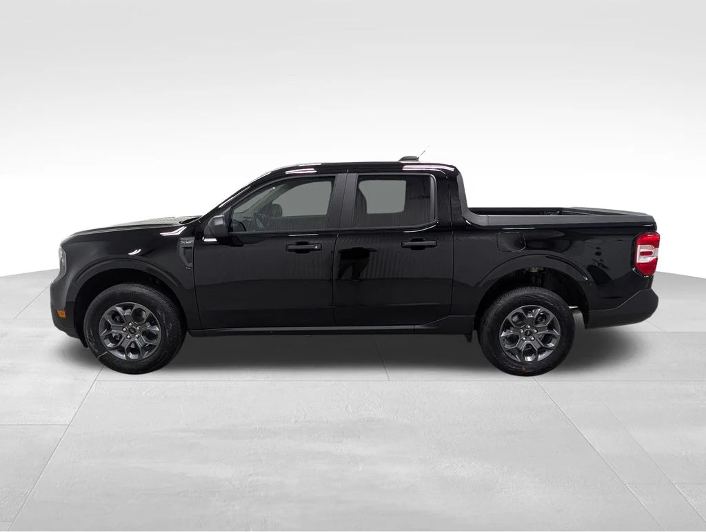 New 2026 Shadow Black Ford XLT image 1