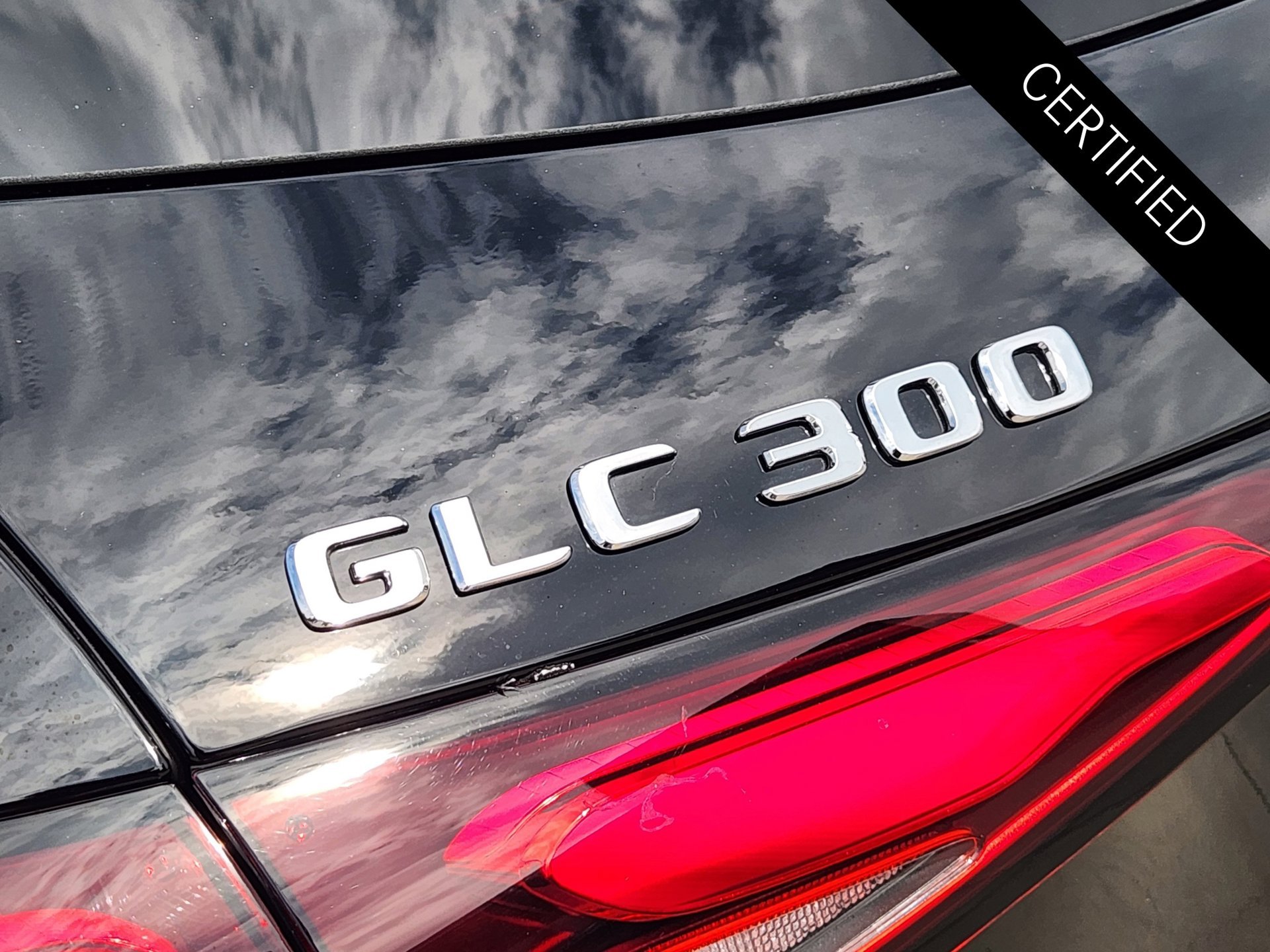Certified Used 2026 Black Mercedes-Benz GLC 300 image 14