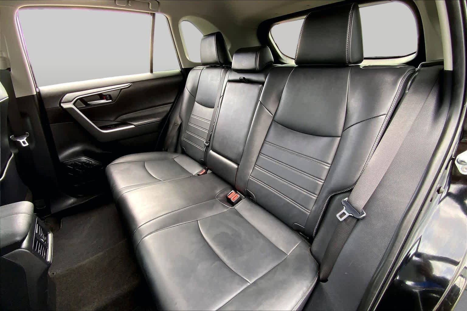 Used 2023 Midnight Black Metallic Toyota XLE Premium image 20