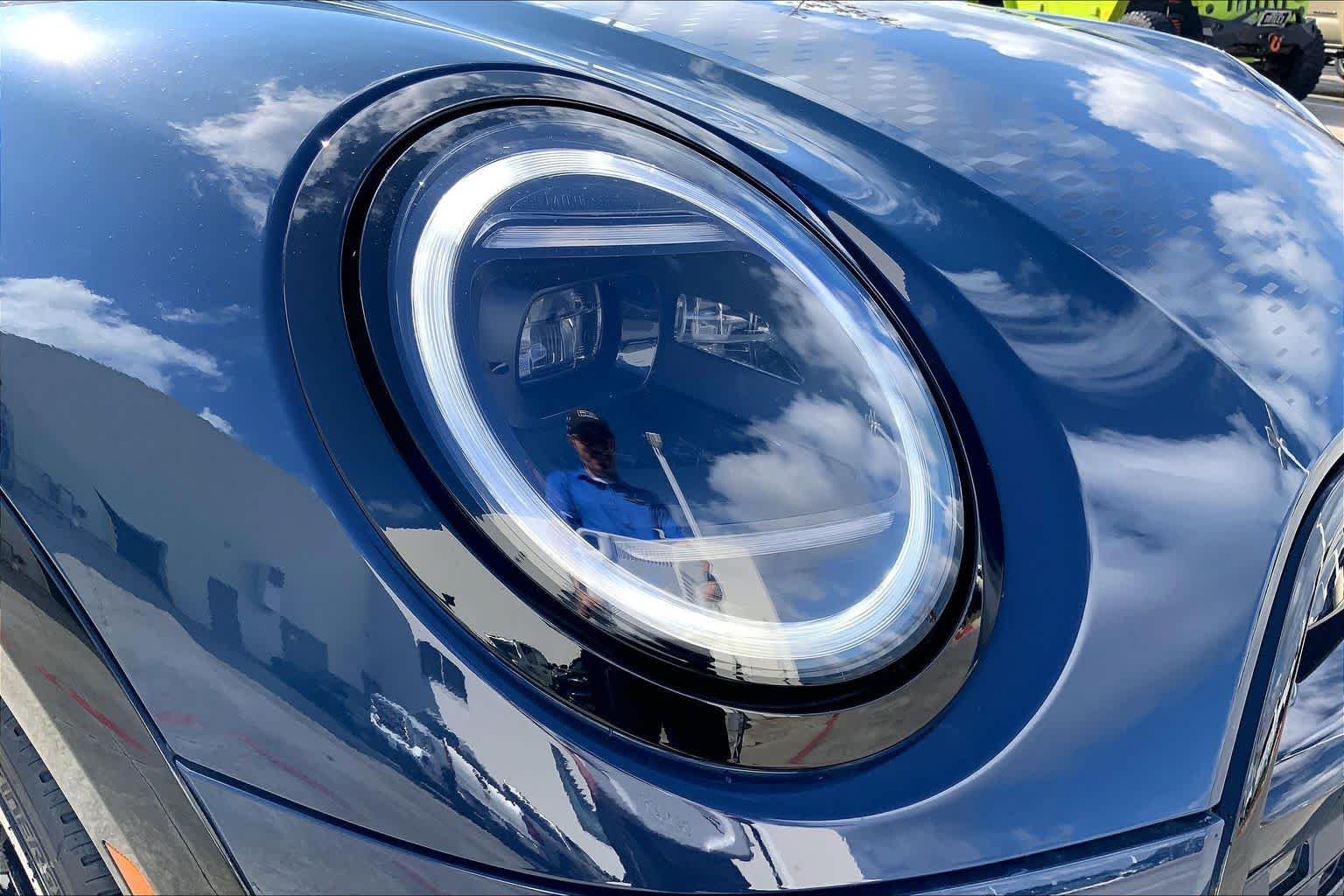 New 2026 Indigo Sunset Blue Metallic MINI Iconic image 13