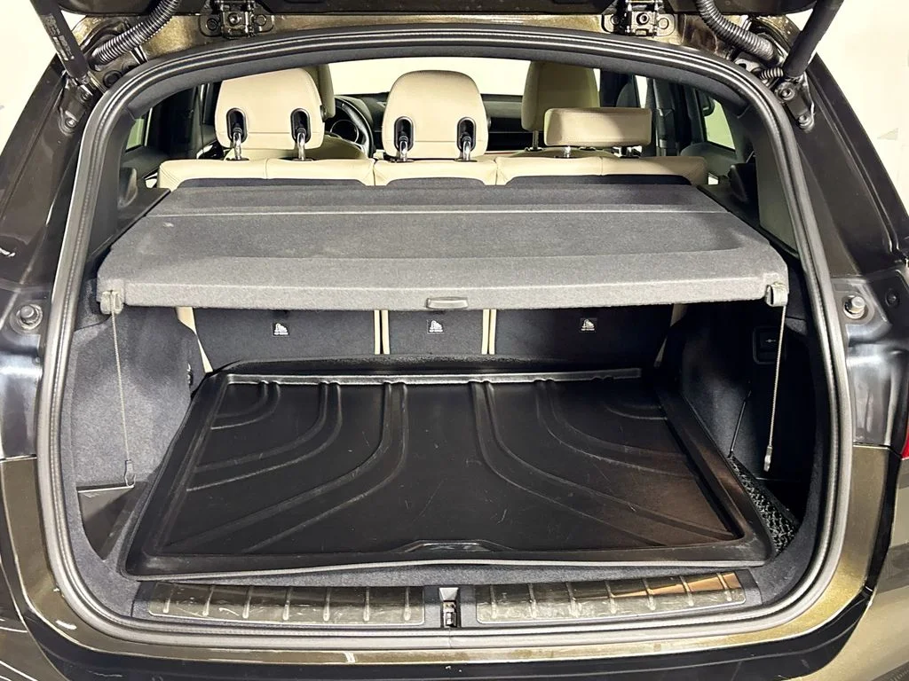 Used 2019 Green BMW xDrive28i image 22