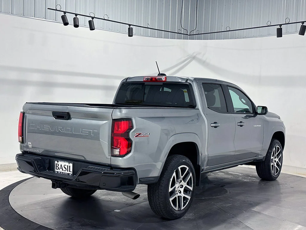 Used 2024 Sterling Gray Metallic Chevrolet Z71 image 11