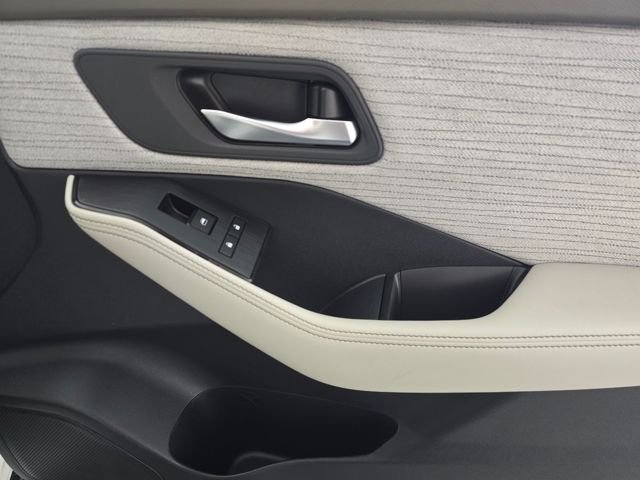 Used 2023 Pearl White Nissan SV image 5