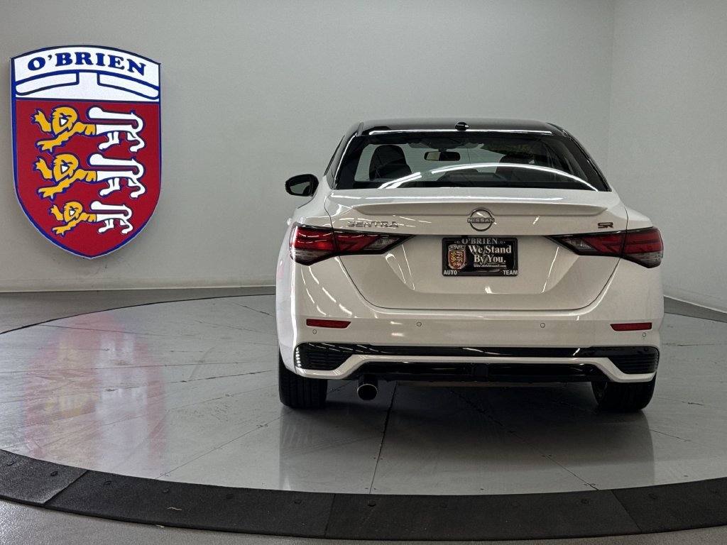 Used 2025 Aspen White Nissan SR image 11