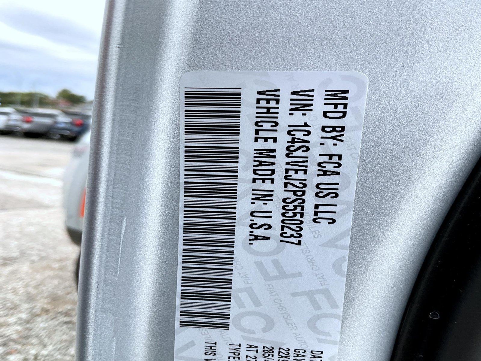 Used 2023 Silver Jeep Base image 27