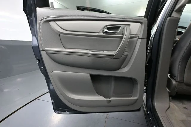Used 2014 Gray Chevrolet LS image 32