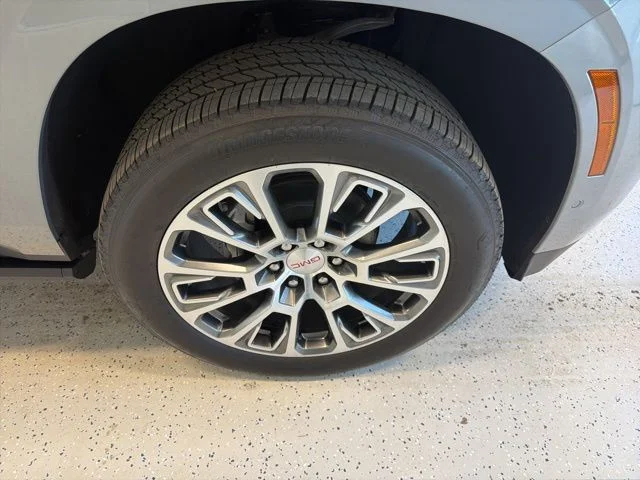 2026 GMC Yukon XL Denali - Photo 15
