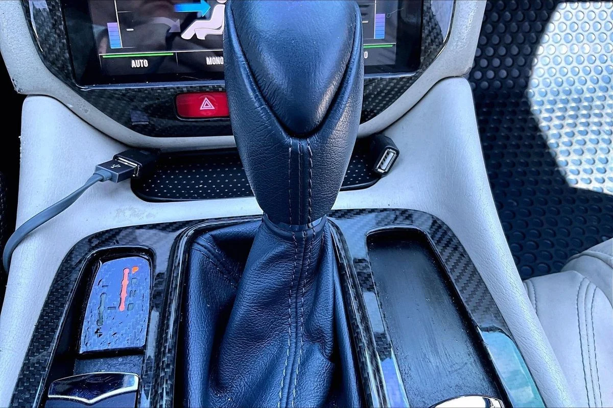 Used 2014 Blue Maserati Sport image 16