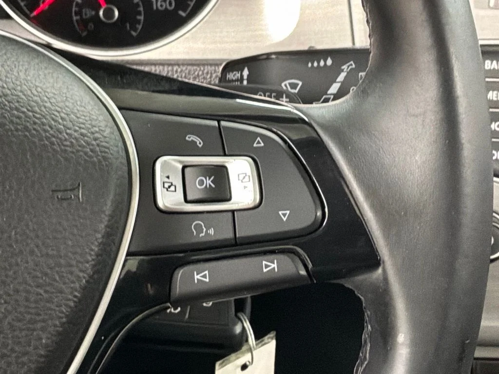 Used 2016 Platinum Gray Metallic Volkswagen TSI S 4-Door image 10