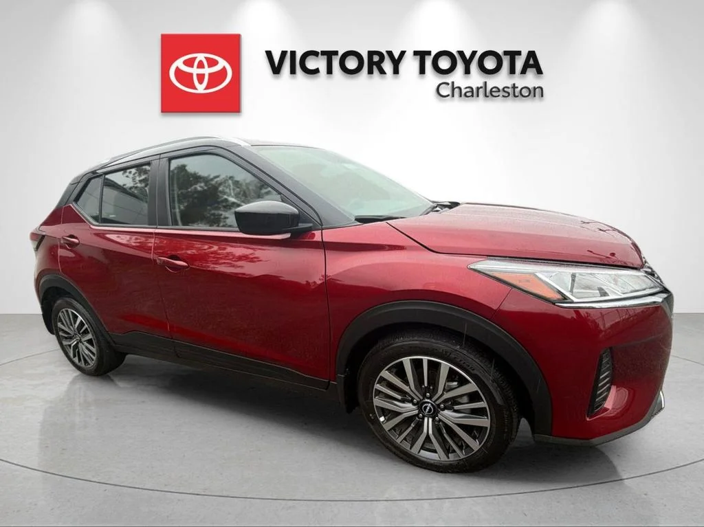 Used 2024 Red Nissan SV image 5