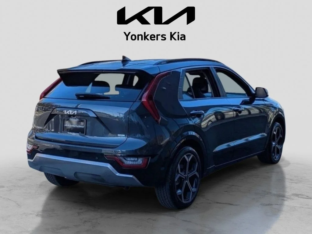 Used 2024 Gray Kia SX Touring image 6