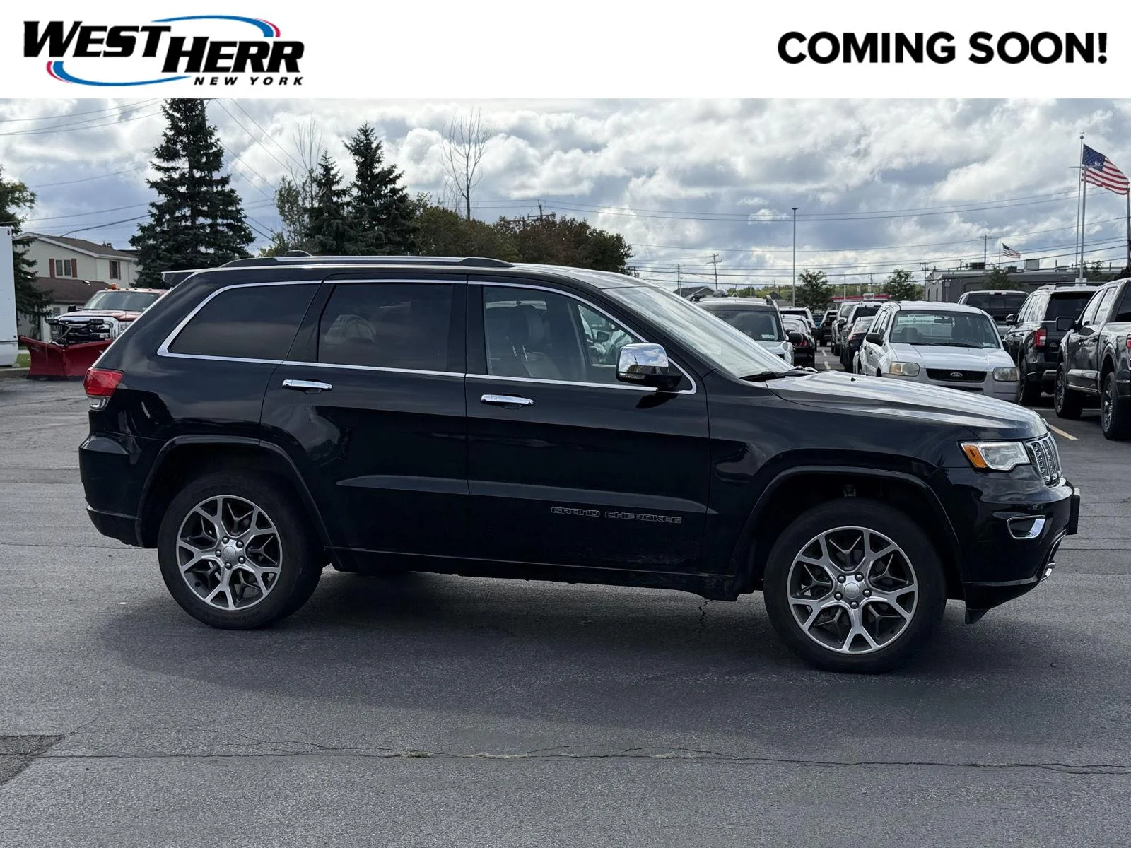Used 2020 Diamond Black Crystal Pearlcoat Jeep Overland image 1