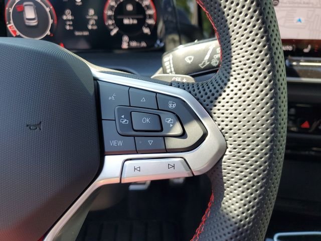 New 2026 White Volkswagen SE image 27