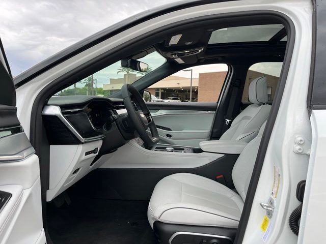 Used 2025 White Jeep Limited image 11