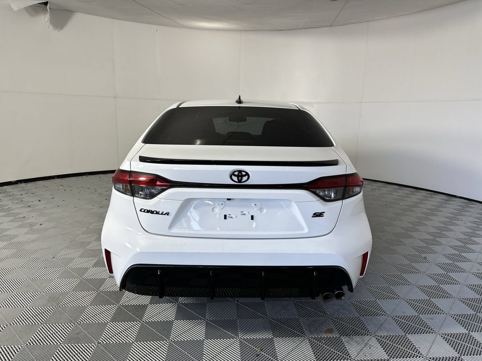 Used 2024 White Toyota SE Nightshade image 7