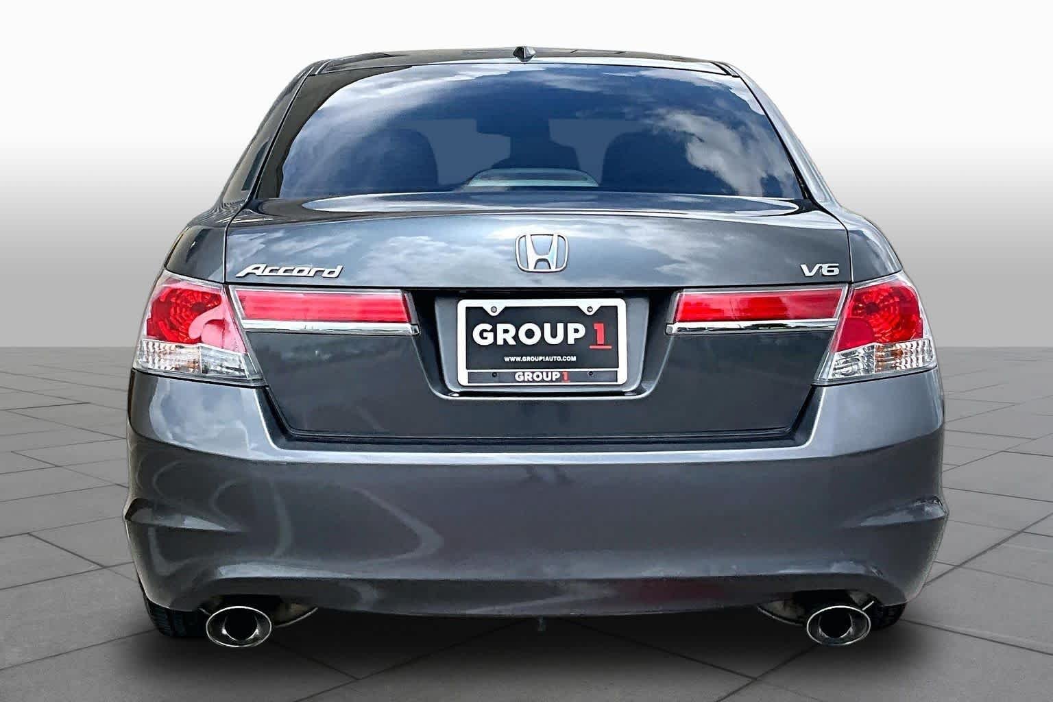 Used 2012 Alabaster Silver Metallic Honda EX-L image 4