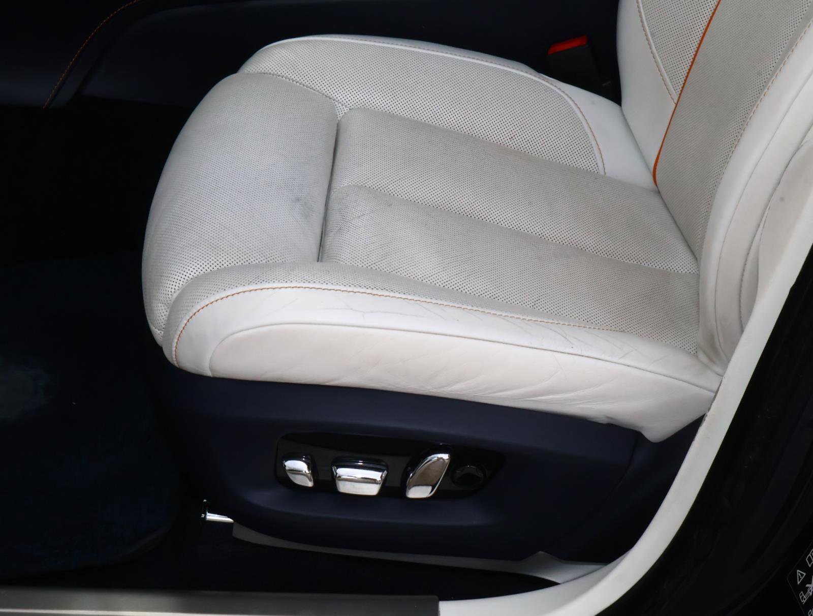 Used 2022 Midnight Rolls-Royce Base image 14