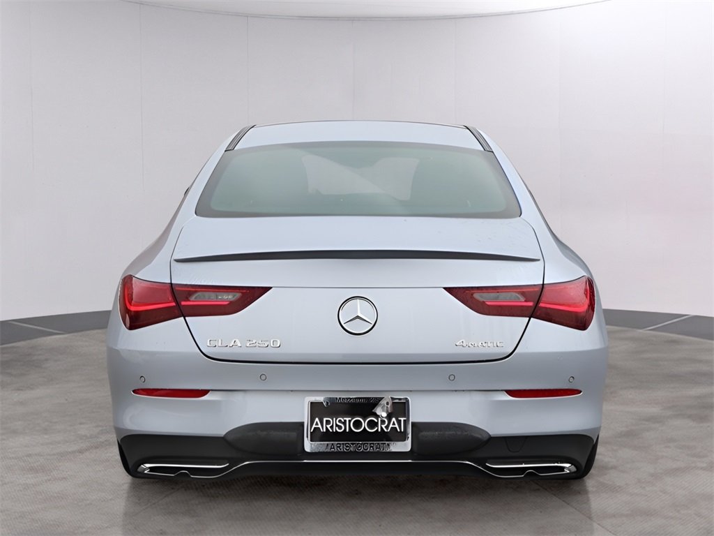 2025 Mercedes Benz CLA 250 4MATIC photo 4