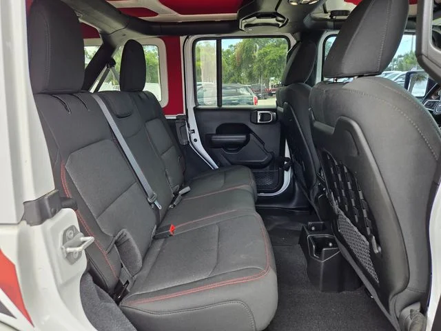 Used 2022 White Jeep Unlimited Rubicon image 17