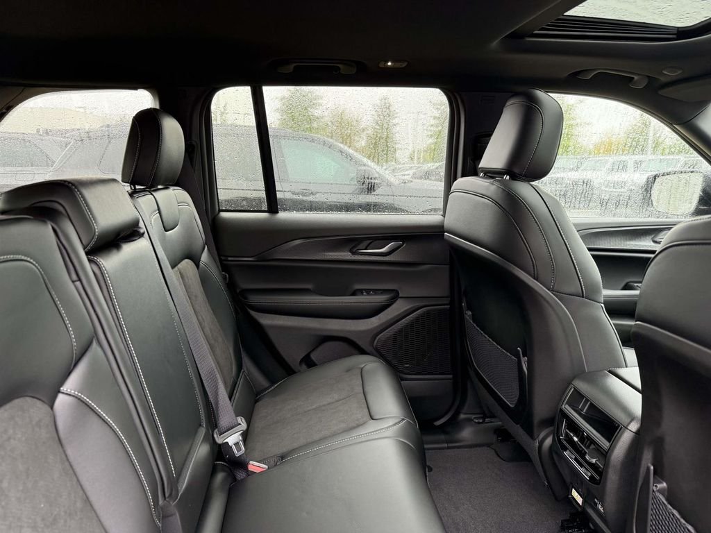 2025 Jeep Grand Cherokee Altitude - Photo 15