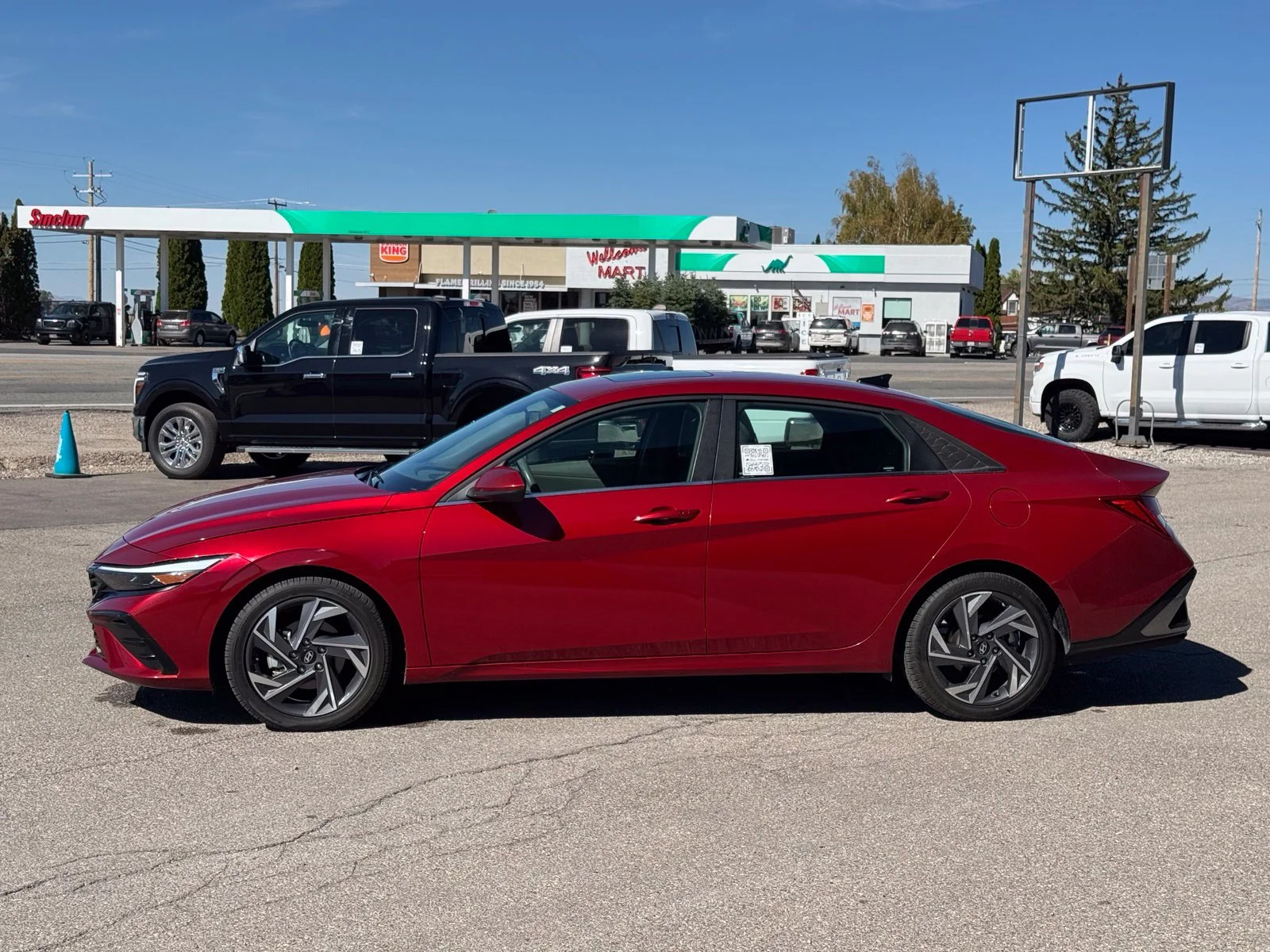 Used 2025 Red Hyundai SEL Convenience image 9