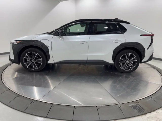 Used 2024 Toyota bZ4X Limited with VIN JTMABACA2RA064640 for sale in Hagerstown, MD
