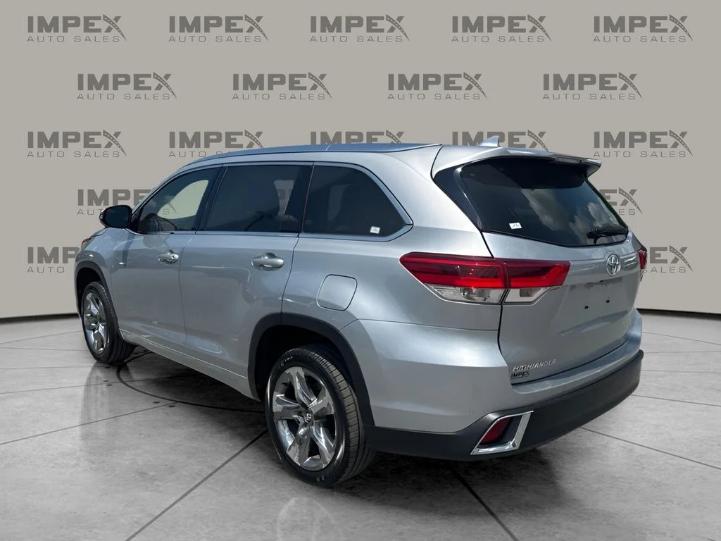 Used 2019 Silver Toyota Limited Platinum image 3