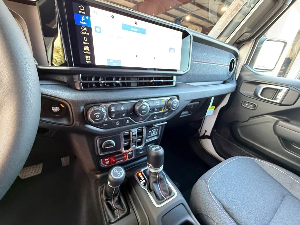 New 2026 White/off-white Jeep  image 15
