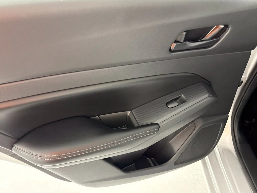 Used 2024 Silver Nissan 2.5 SV image 20