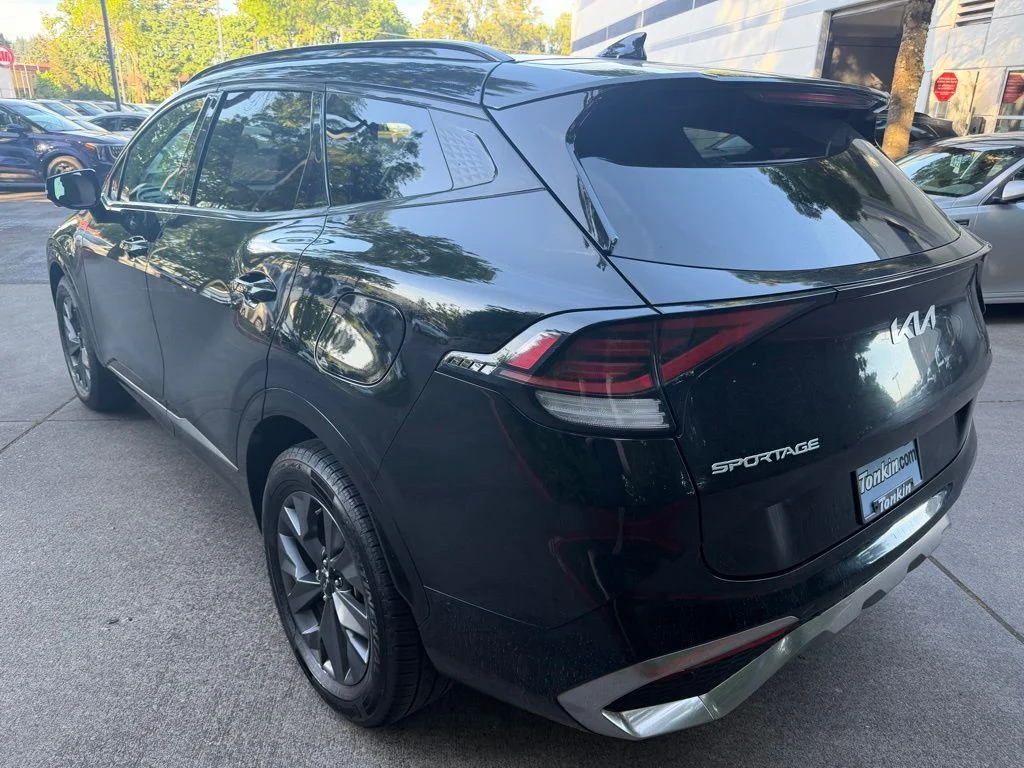 Used 2023 Fusion Black Kia SX-Prestige image 5
