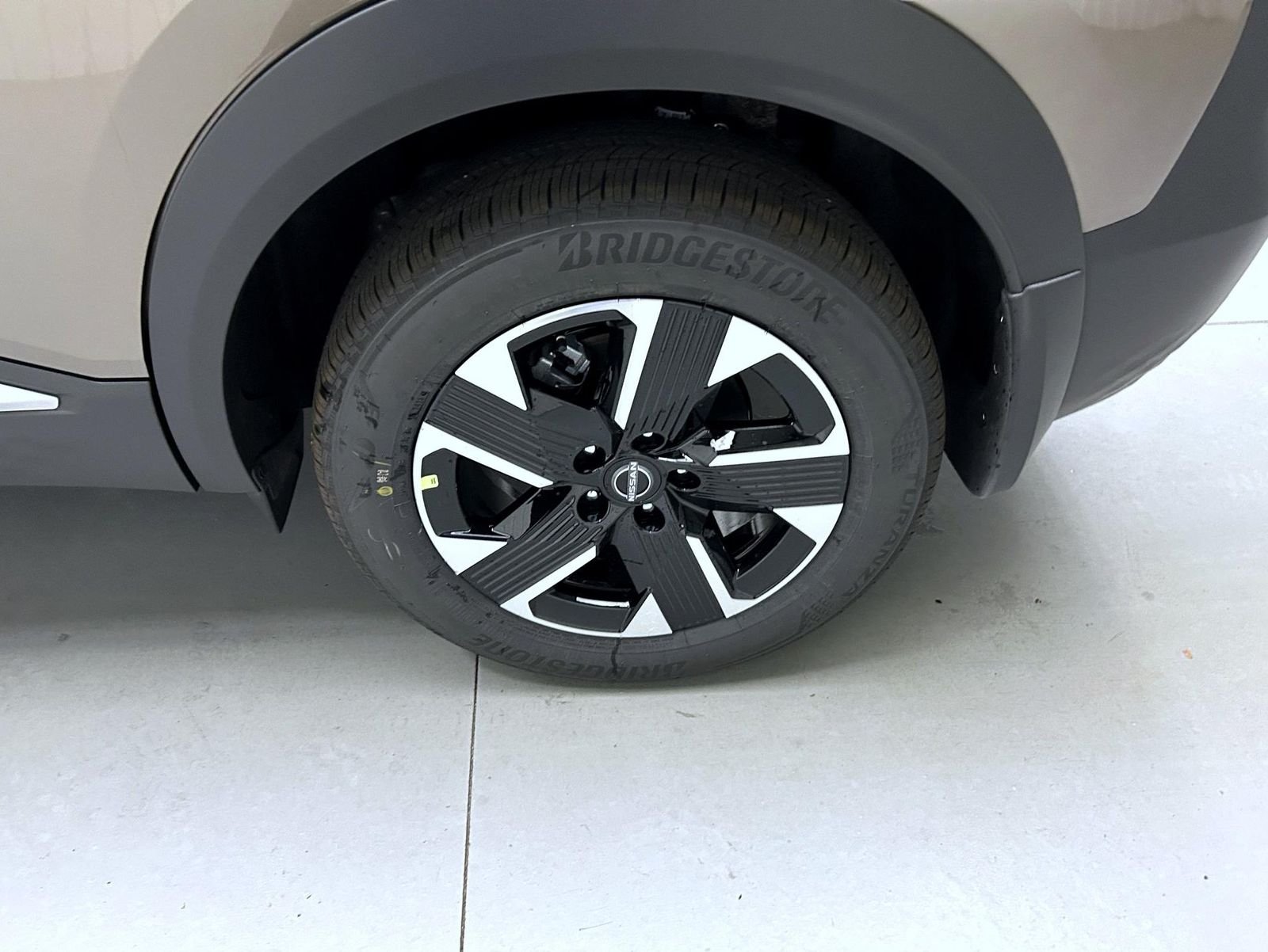New 2027  Nissan  image 22