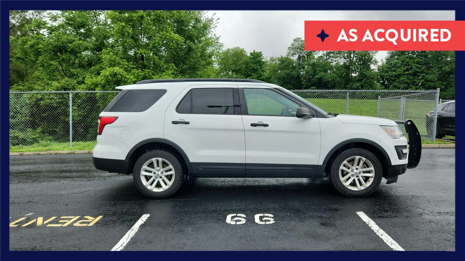 2017 Ford Explorer Base 4WD's photo