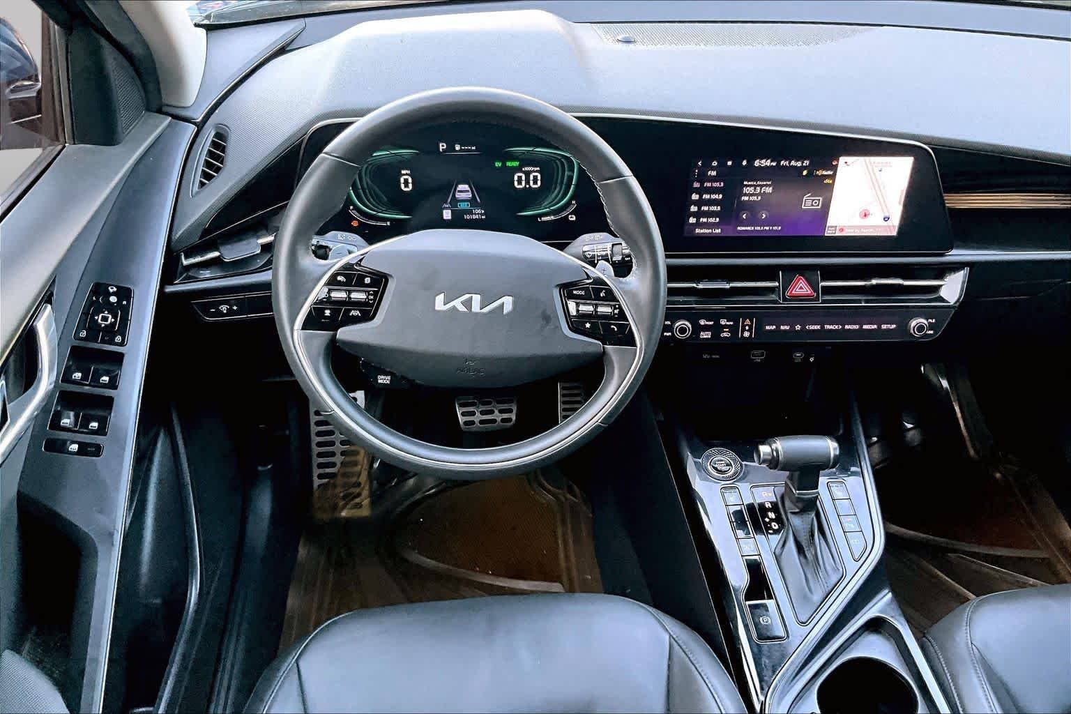 Pre-Owned 2023 Kia Niro EX Touring