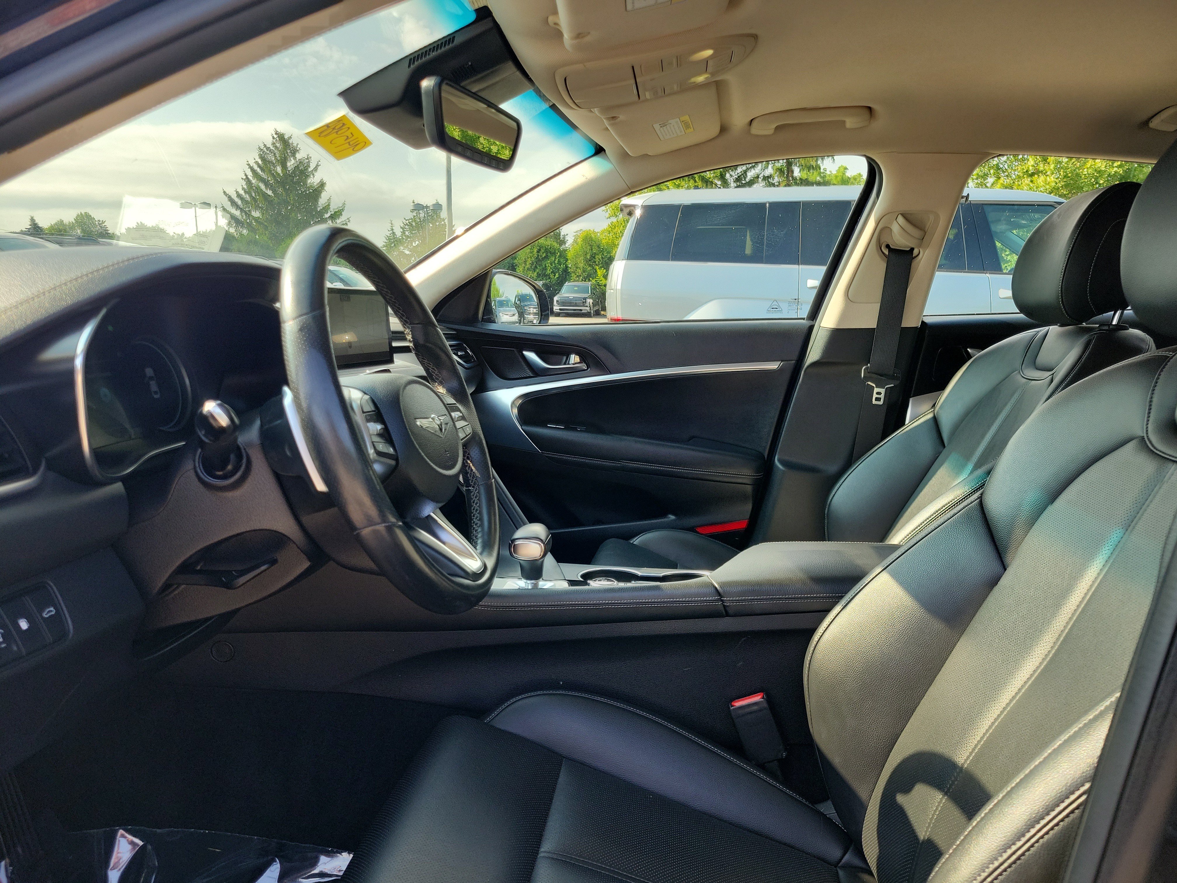 Used 2023 Capri Blue Genesis 2.0T image 15