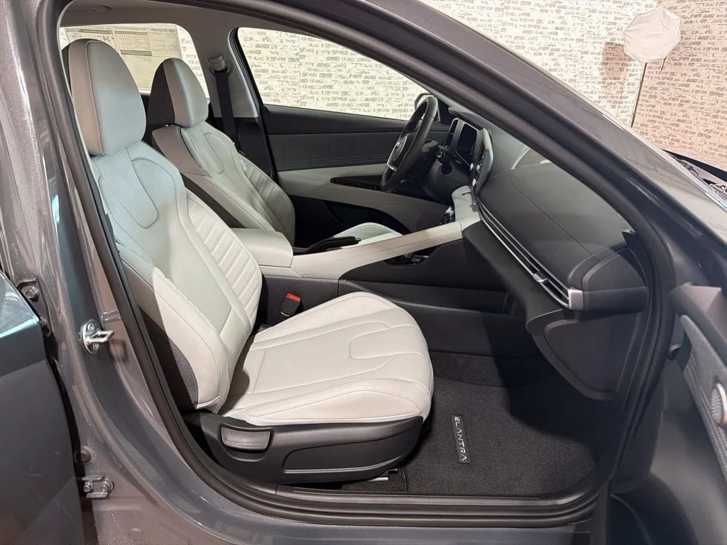 New 2026 Abyss Black Hyundai SEL Sport Plus image 10