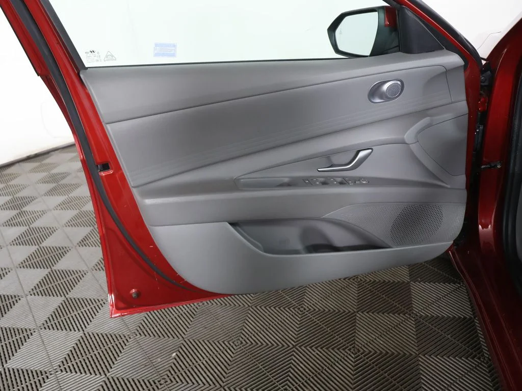Used 2023 Red Hyundai SEL image 21