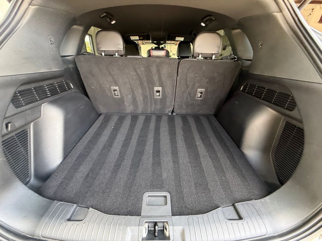 Used 2025 Gray Ford ST-Line image 19