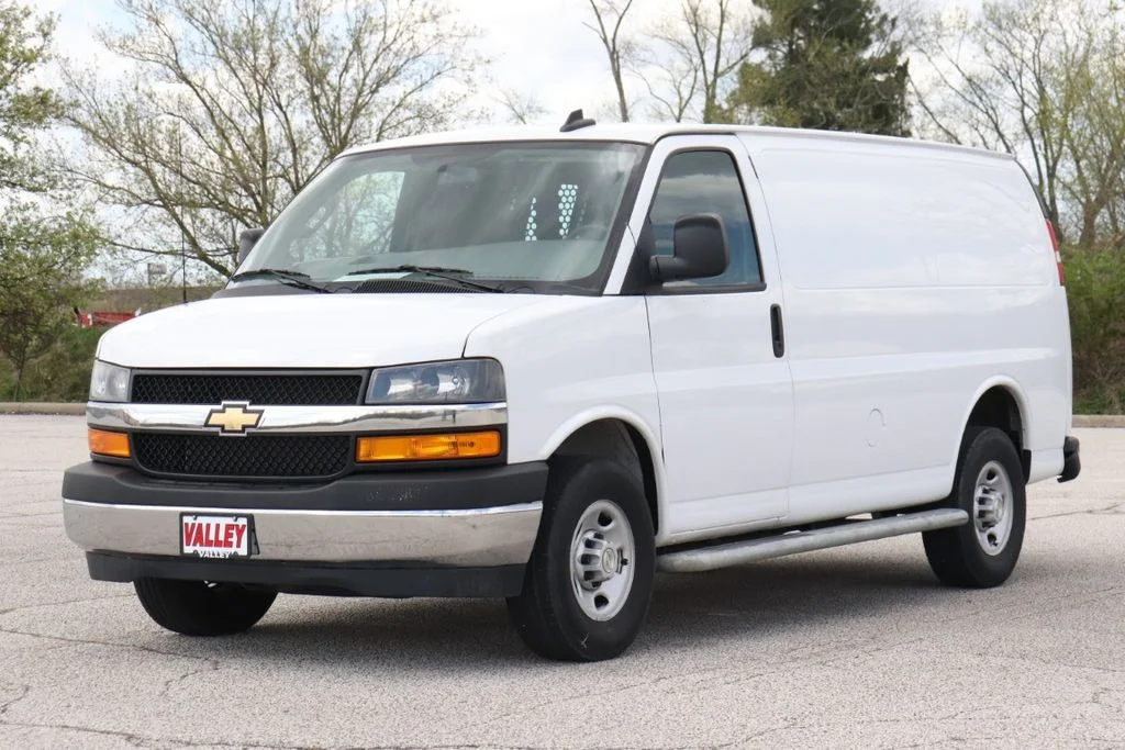 Used 2024 White Chevrolet Work Van image 4