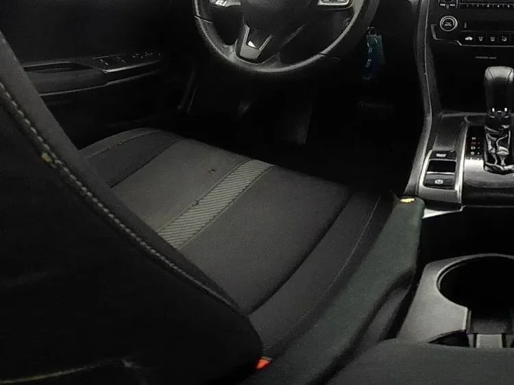 Used 2019  Honda LX Hatchback 4D image 11